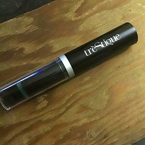 Trestique new mascara with built in lash curler